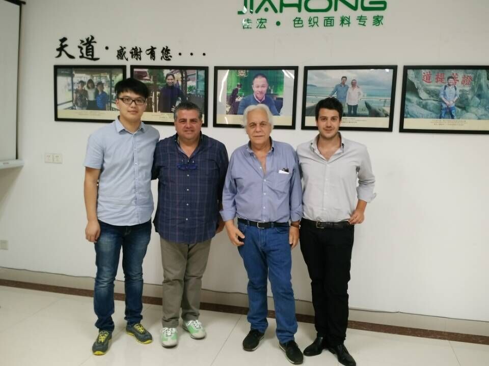 佳宏紡織具有超強(qiáng)創(chuàng)新理念，色織布面料款式豐富